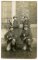 Op de bres voor het vaderland: Jozef Chalmet, linksboven, tijdens zijn legerdienst rond 1920. (collectie Annie Chalmet)